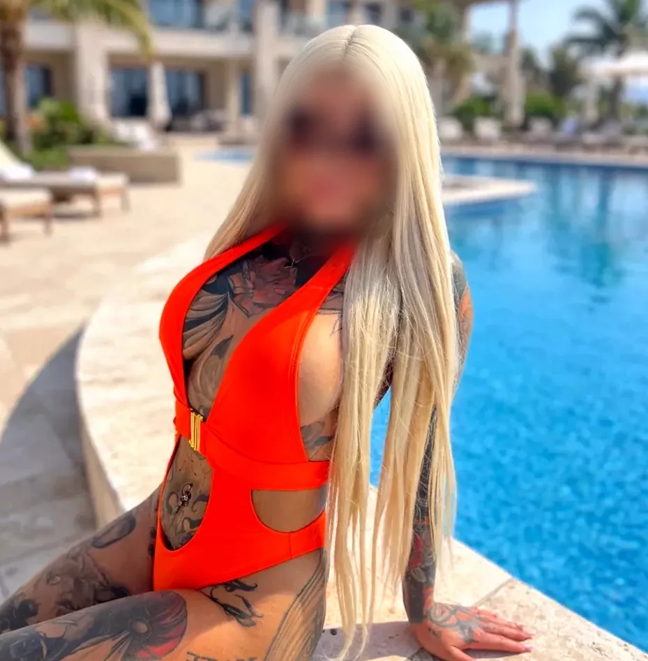 Christina, 26