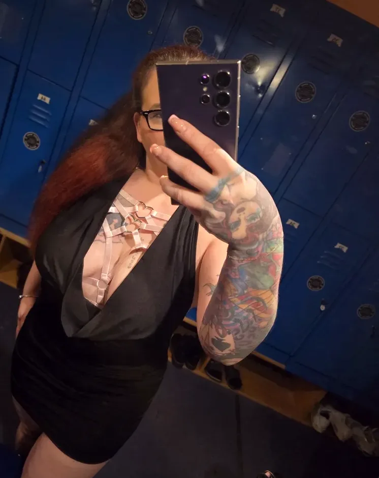 Claudia, 35
