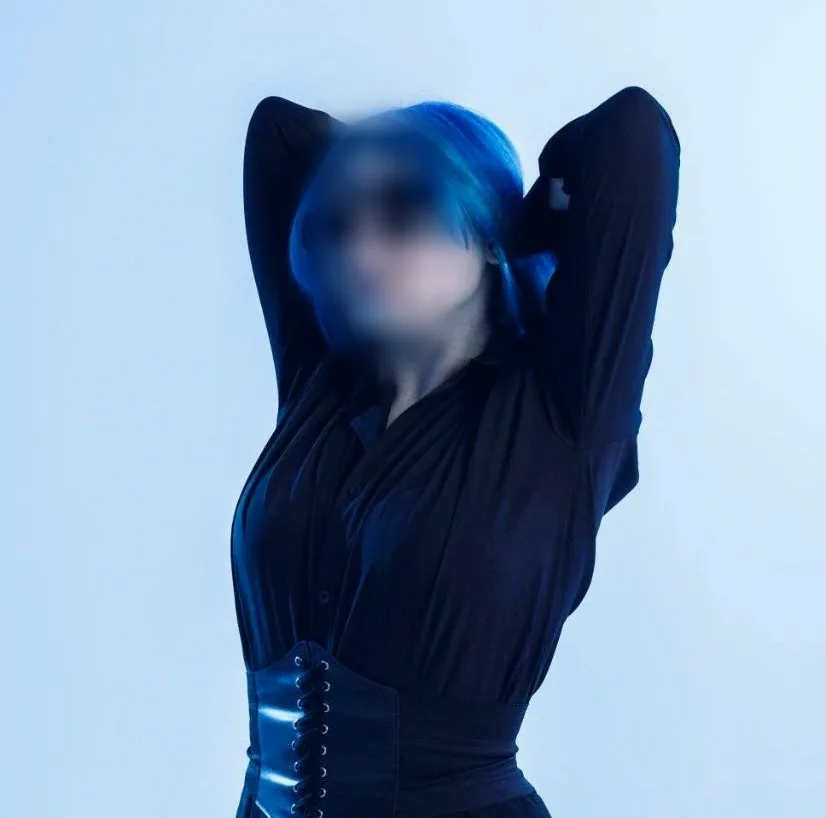 Kira, 21