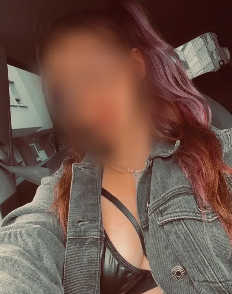 Wiebke, 27
